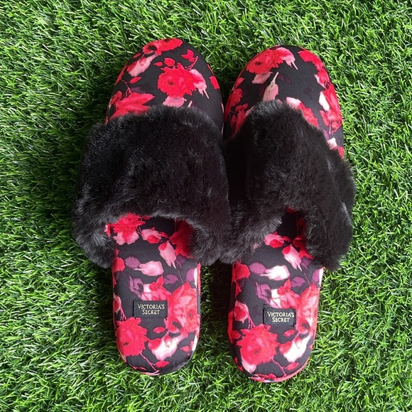 VICTORIAS SECRET Signature Satin Floral Slippers size small - Picture 2 of 9
